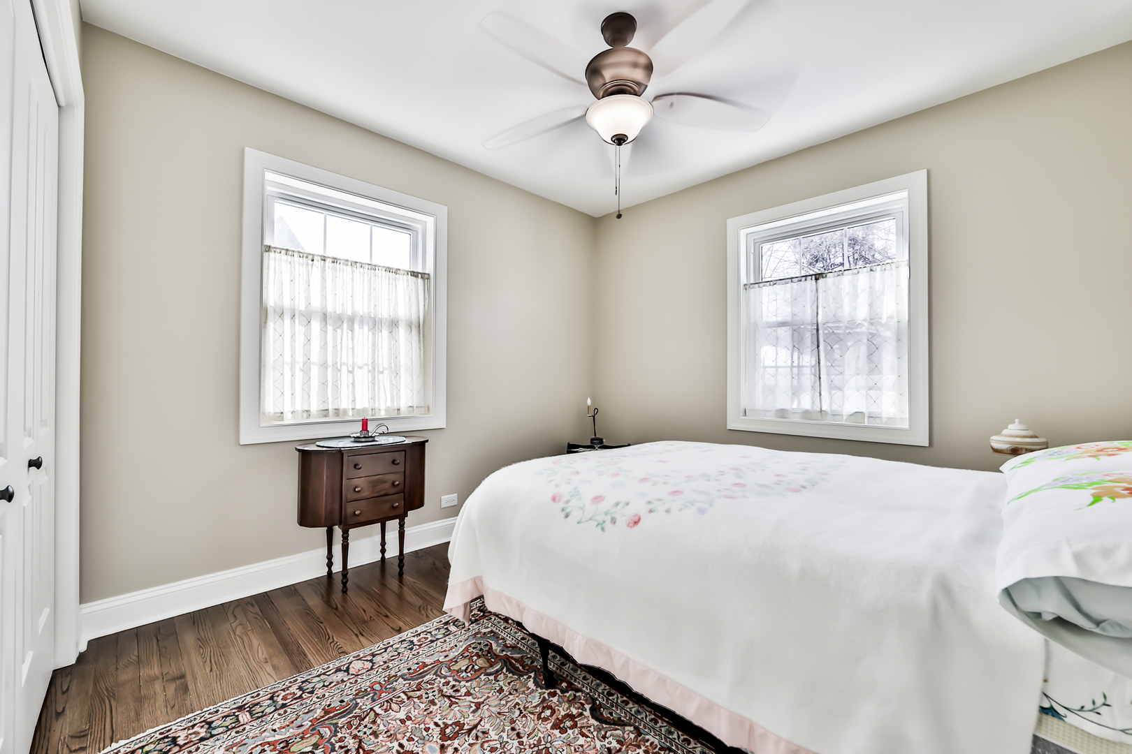 587 Selborne Road Riverside, IL 60546 - Photo 21 of 38