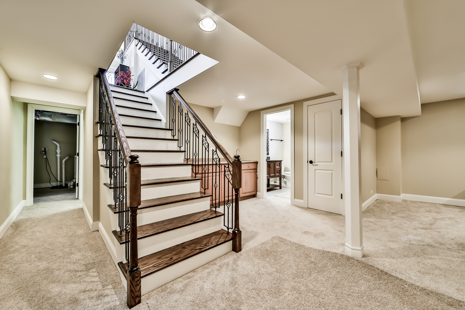587 Selborne Road Riverside, IL 60546 - Photo 23 of 38