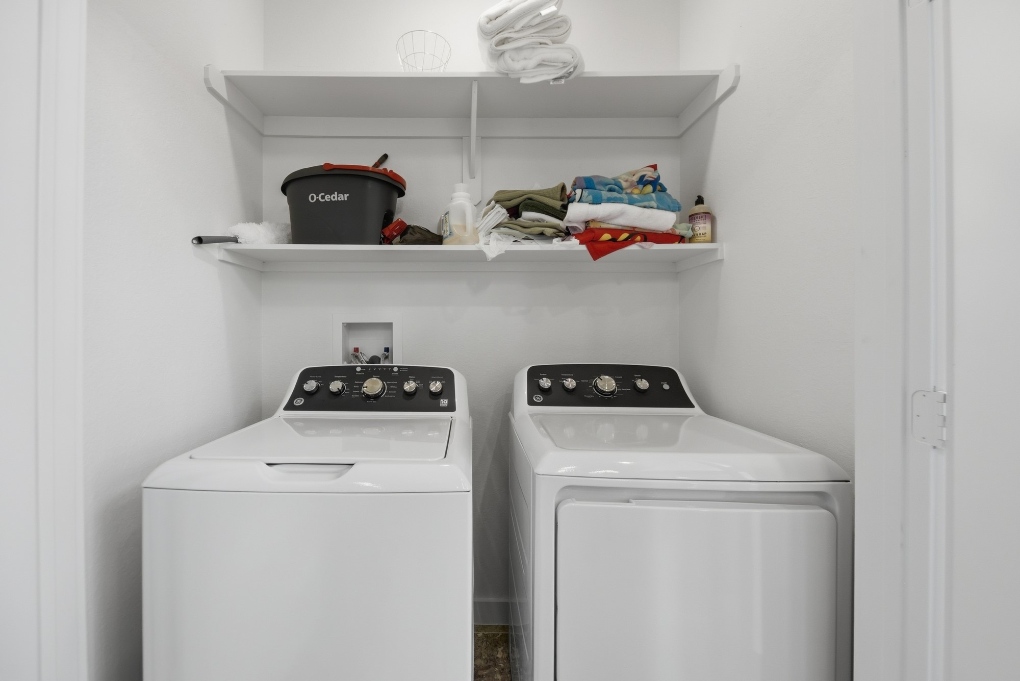 25504 Squirrel Road New Ulm, TX 78950 - Photo 10 of 37 a utility room with dryer and washer
