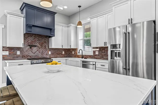 $425,000 | 422 North 2nd Street, De Soto, MO 63020