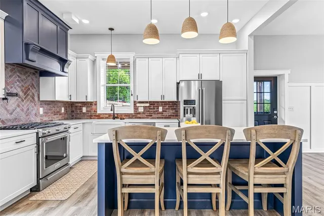 $425,000 | 422 North 2nd Street, De Soto, MO 63020