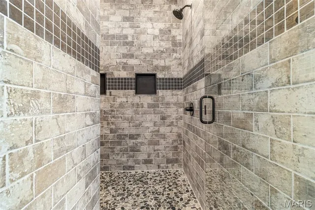 $425,000 | 422 North 2nd Street, De Soto, MO 63020