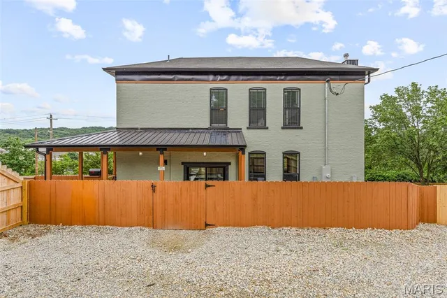 $425,000 | 422 North 2nd Street, De Soto, MO 63020