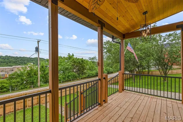 $425,000 | 422 North 2nd Street, De Soto, MO 63020