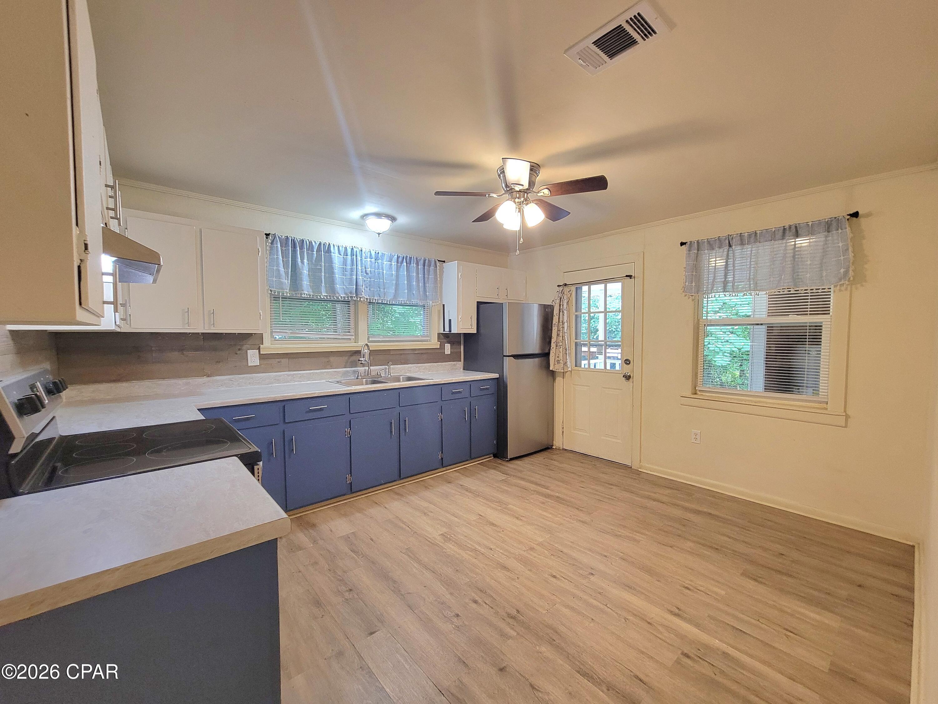 7213 Shady Grove Road Grand Ridge, FL 32442 - Photo 6 of 18