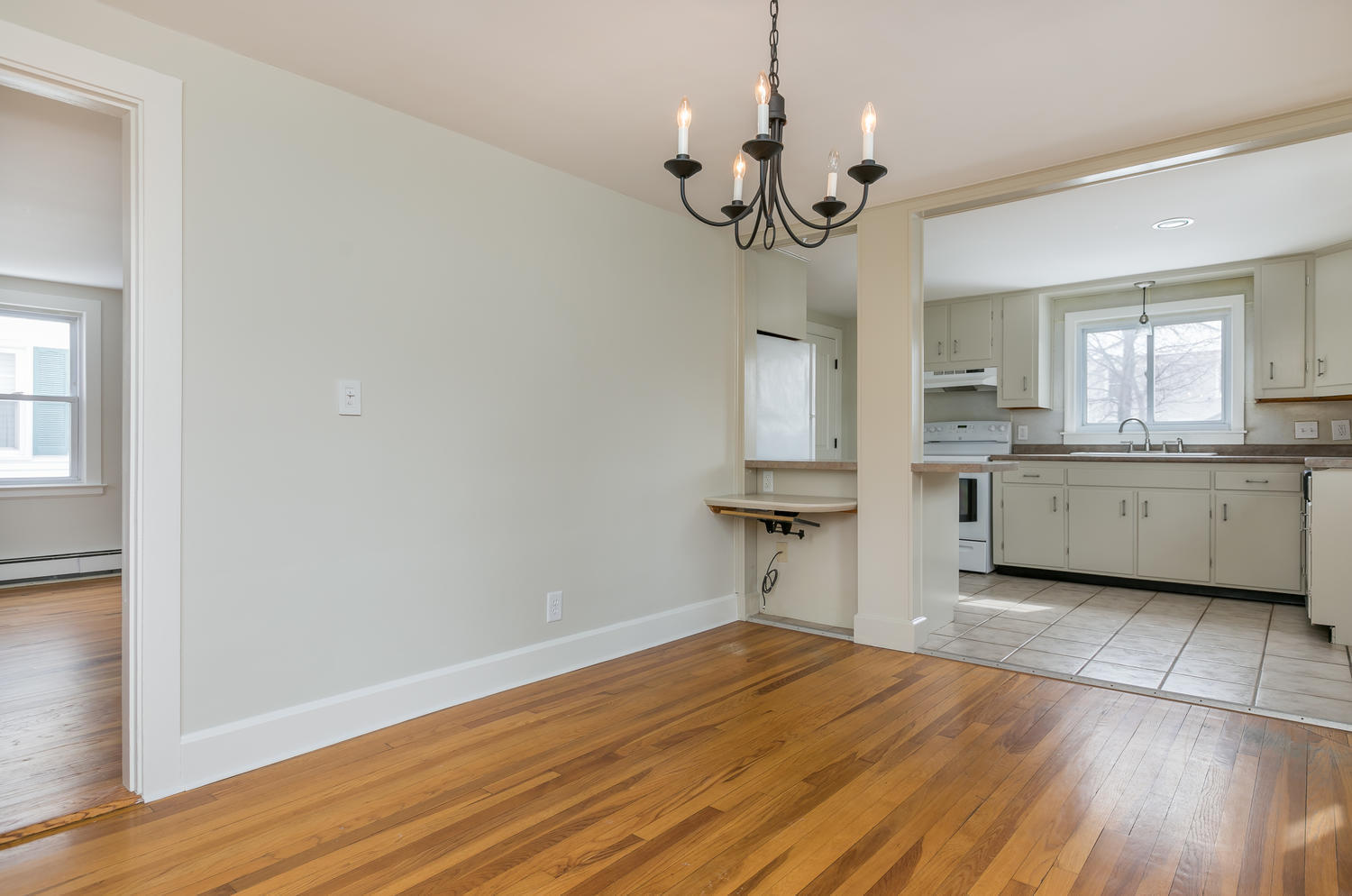 29 Frances Street Portland, ME 04102 - Photo 19 of 59 29 Frances St Portland ME-large-019-017-