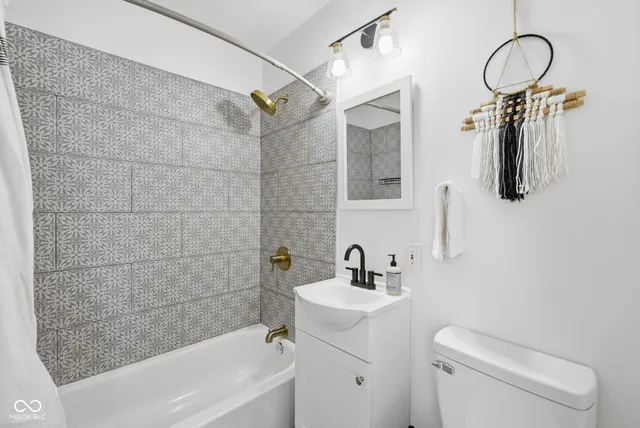 $220,000 | 945 North Bosart Avenue, Indianapolis, IN 46201