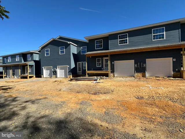 $355,000 | 248 Parkside Court, Woodstock, VA 22664