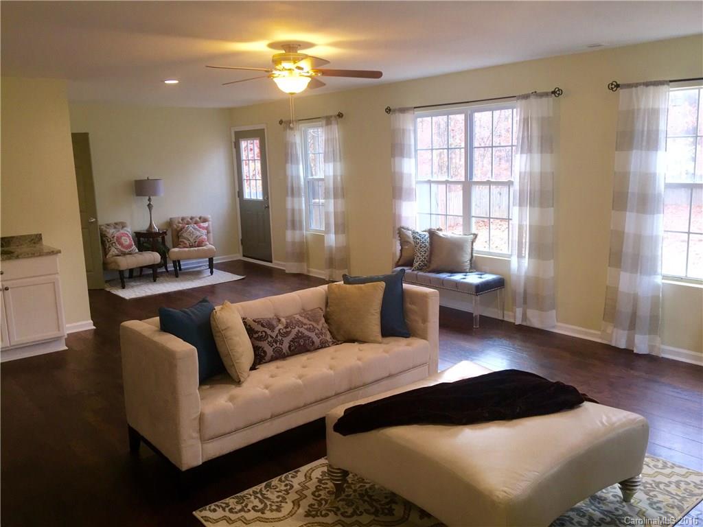 6019 Running Deer Road Charlotte, NC 28214 - Photo 11 of 21 Gallery Image 11