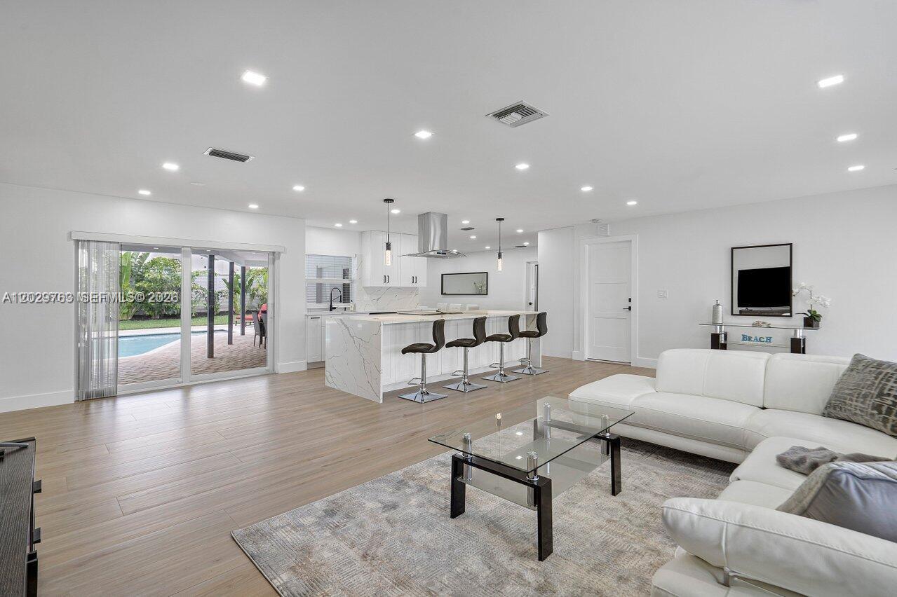 6991 Northeast 7th Avenue Boca Raton, FL 33487 - Photo 12 of 40