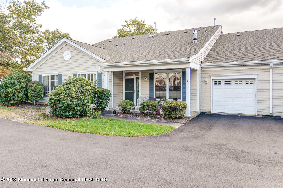 6 Silverside Road Lakewood, NJ 08701 - Photo 1 of 38 001 - Small