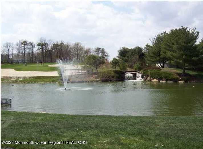 6 Silverside Road Lakewood, NJ 08701 - Photo 29 of 38 Four Seasons 1011
