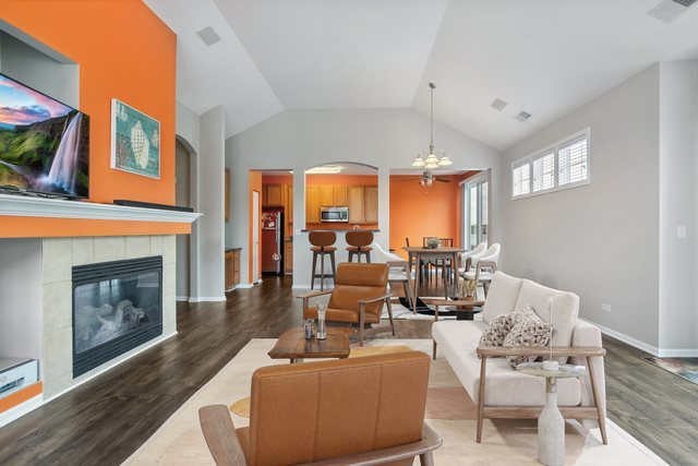 325 Sundown Court, Unit B Wauconda, IL 60084 - Photo 4 of 24