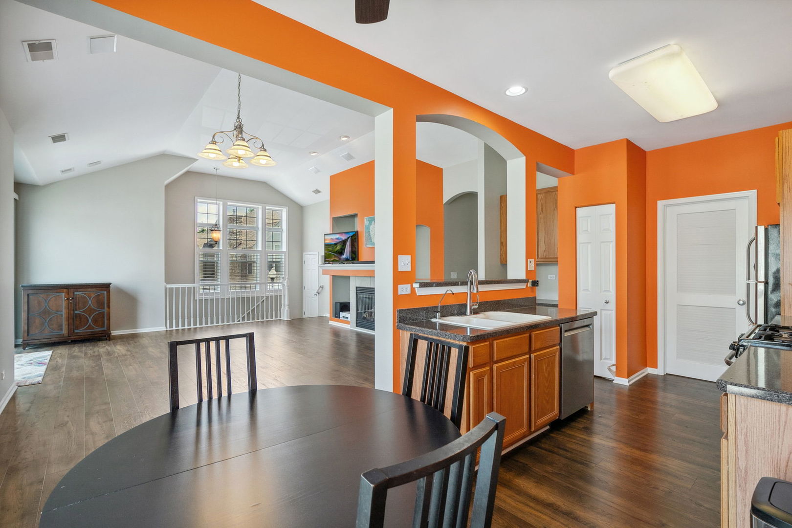 325 Sundown Court, Unit B Wauconda, IL 60084 - Photo 8 of 24