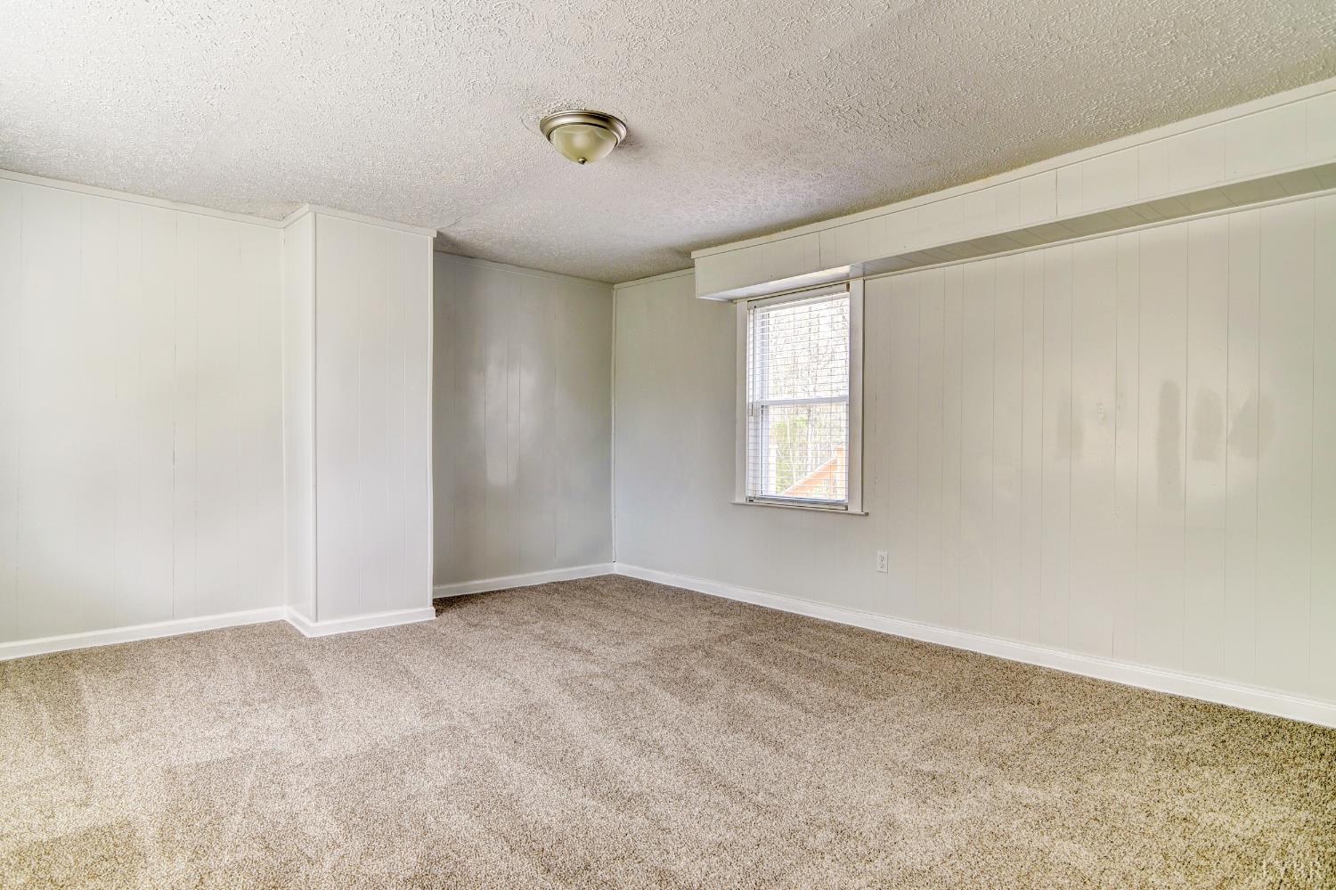 447 Toytown Road Amherst, VA 24521 - Photo 7 of 41