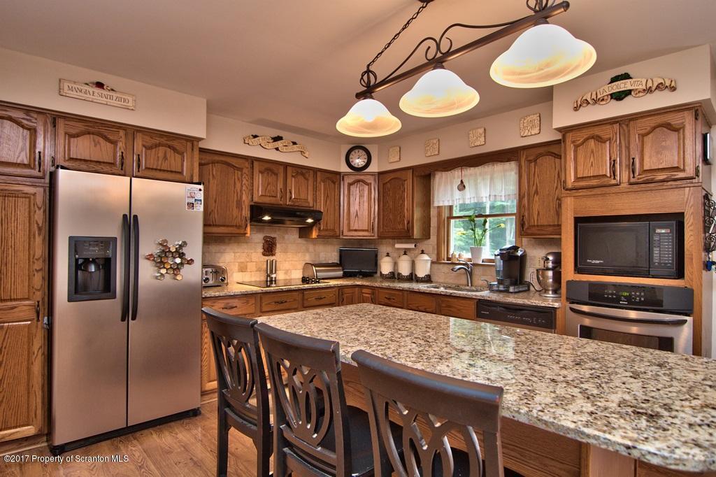 12 Brachy Road Moscow, PA 18444 - Photo 5 of 38 Gallery Image 5