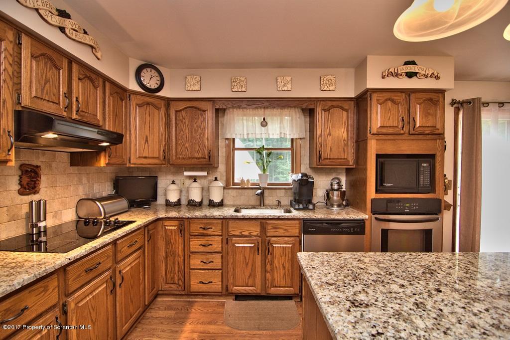 12 Brachy Road Moscow, PA 18444 - Photo 7 of 38 Gallery Image 7