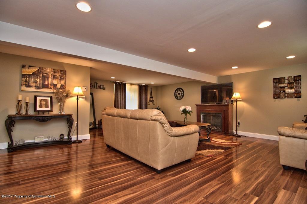 12 Brachy Road Moscow, PA 18444 - Photo 10 of 38 Gallery Image 10