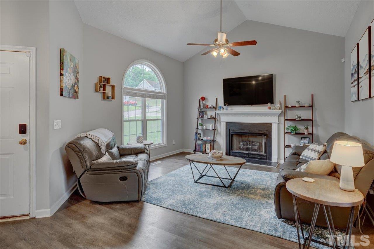2425 Kingsboro Court Raleigh, NC 27610 - Photo 4 of 30 Gallery Image 4