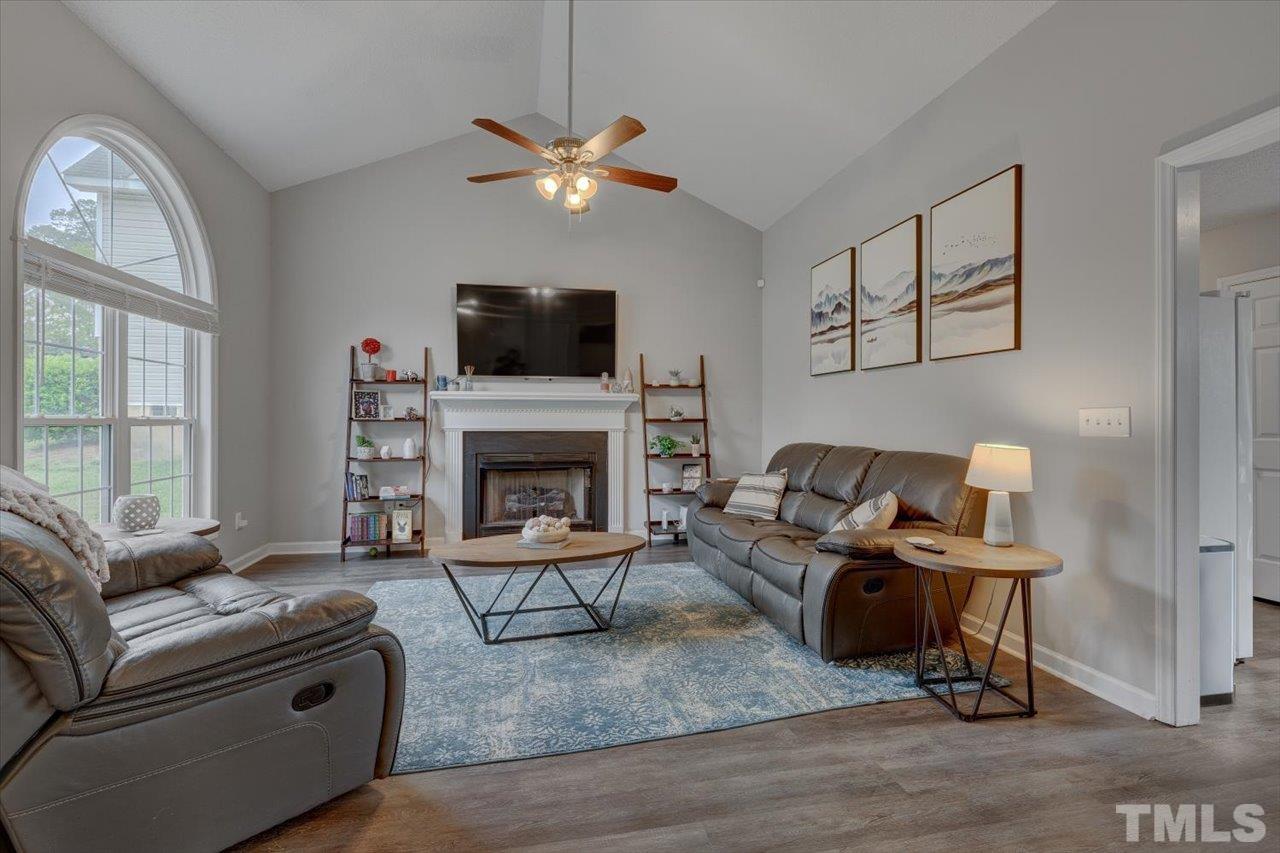2425 Kingsboro Court Raleigh, NC 27610 - Photo 5 of 30 Gallery Image 5