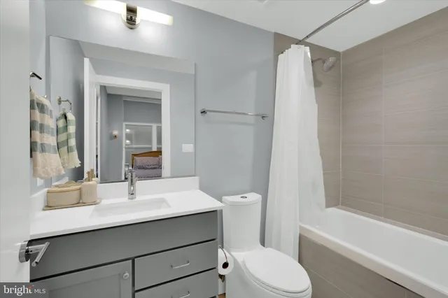 $4,800 | 3225 Sherman Avenue Northwest, Unit 1, Washington, DC 20010