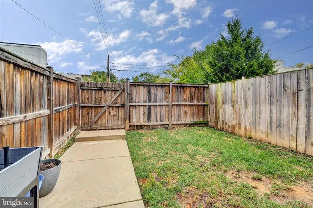 $4,800 | 3225 Sherman Avenue Northwest, Unit 1, Washington, DC 20010