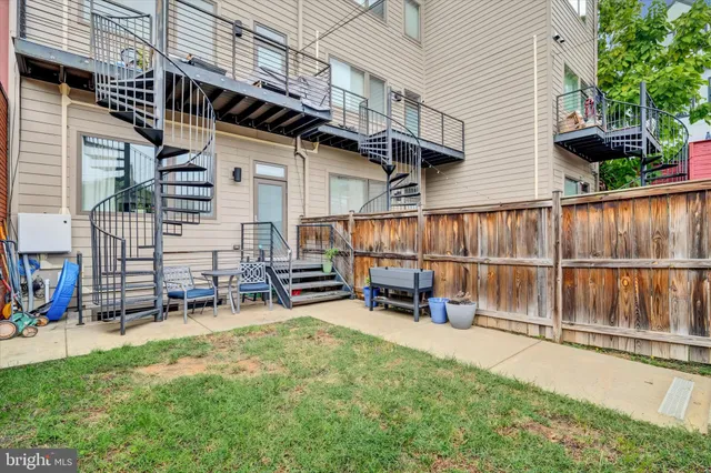 $4,800 | 3225 Sherman Avenue Northwest, Unit 1, Washington, DC 20010