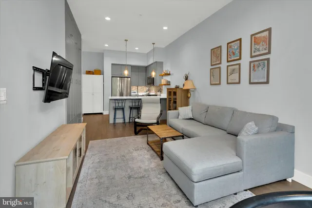 $4,800 | 3225 Sherman Avenue Northwest, Unit 1, Washington, DC 20010