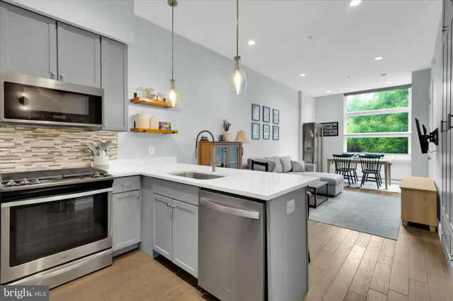 $4,800 | 3225 Sherman Avenue Northwest, Unit 1, Washington, DC 20010