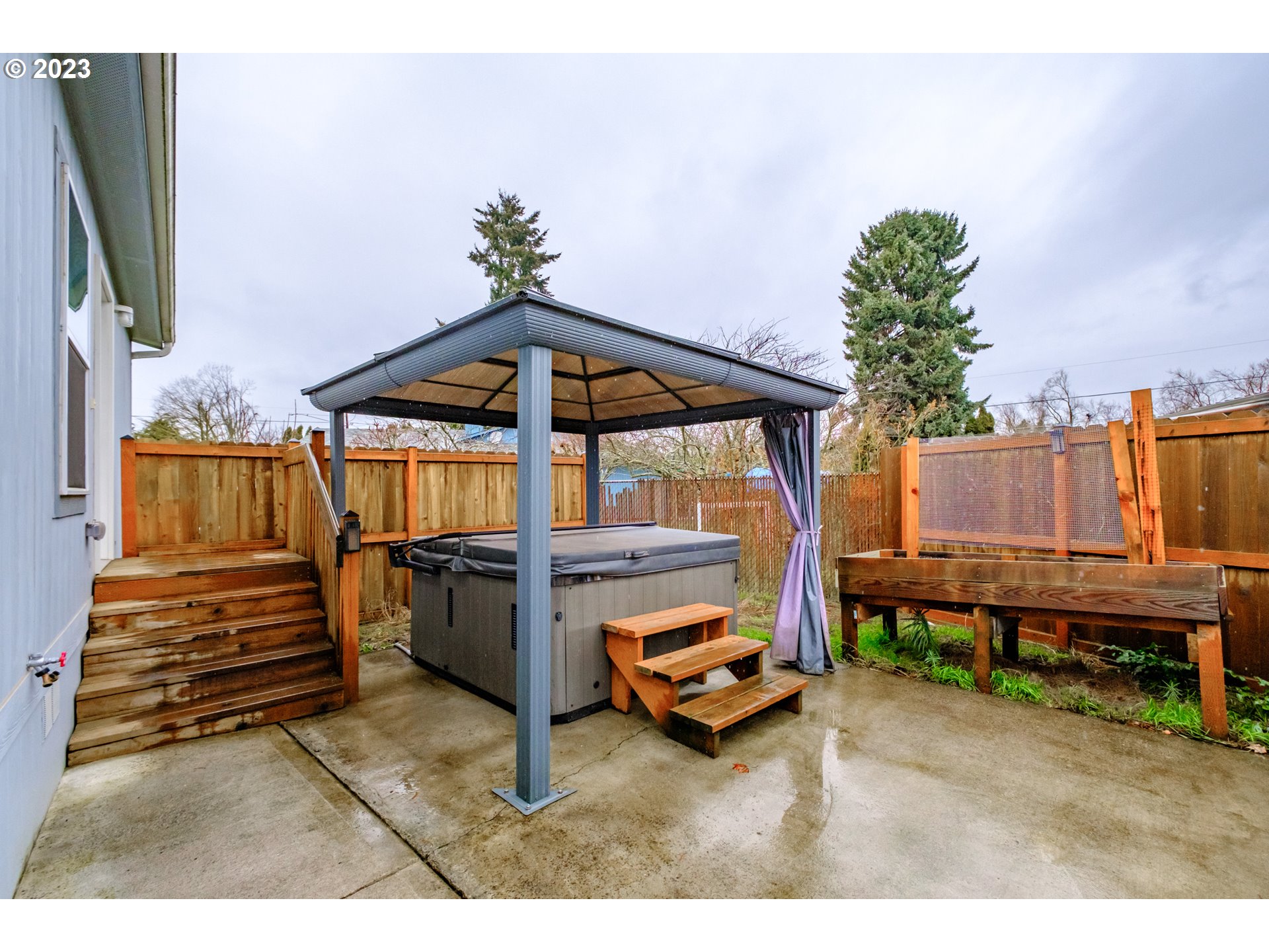 3557 Rainbow Loop, Unit 27 Hubbard, OR 97032 - Photo 20 of 31 Gazebo