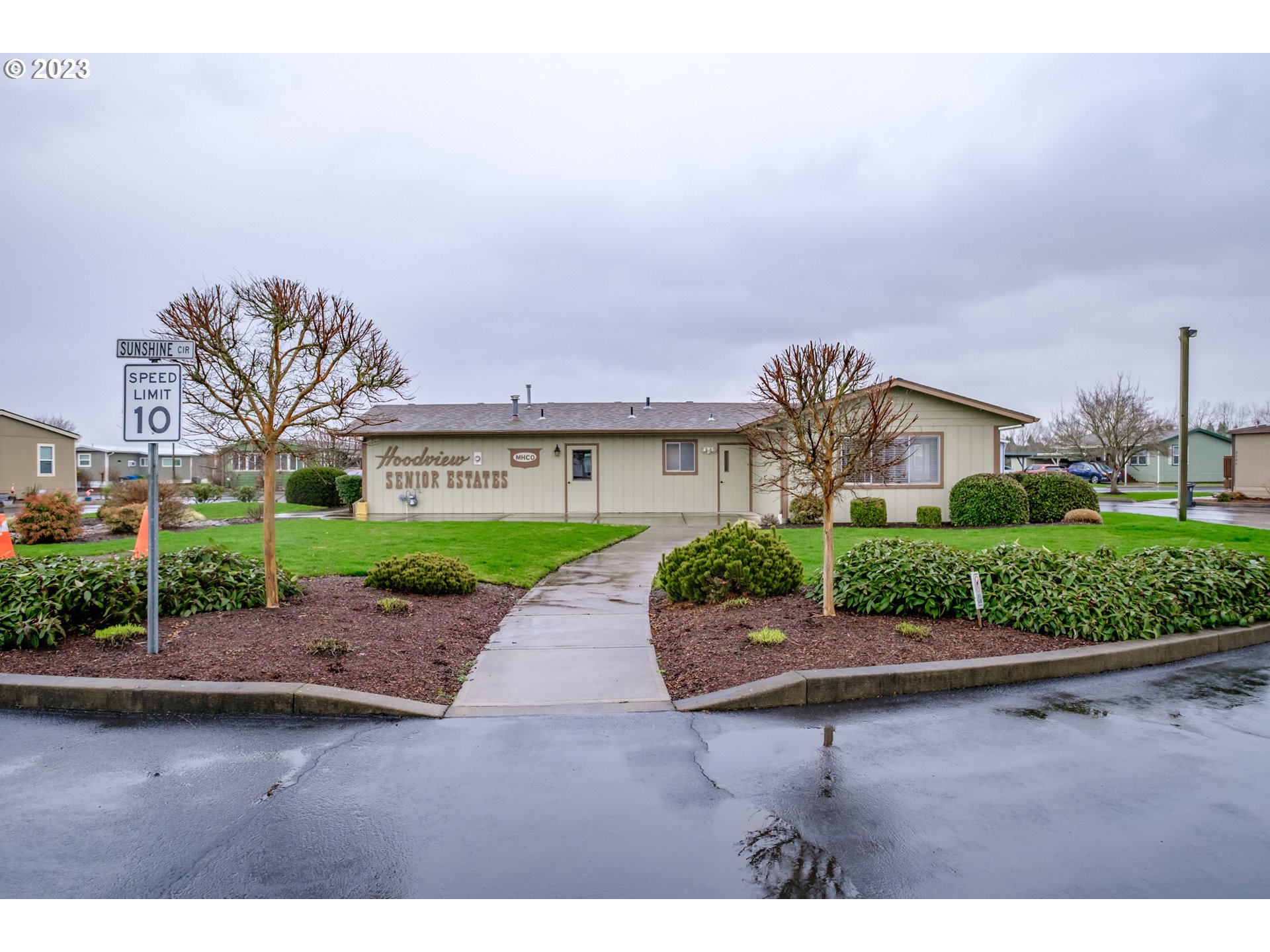 3557 Rainbow Loop, Unit 27 Hubbard, OR 97032 - Photo 30 of 31 Community Club House
