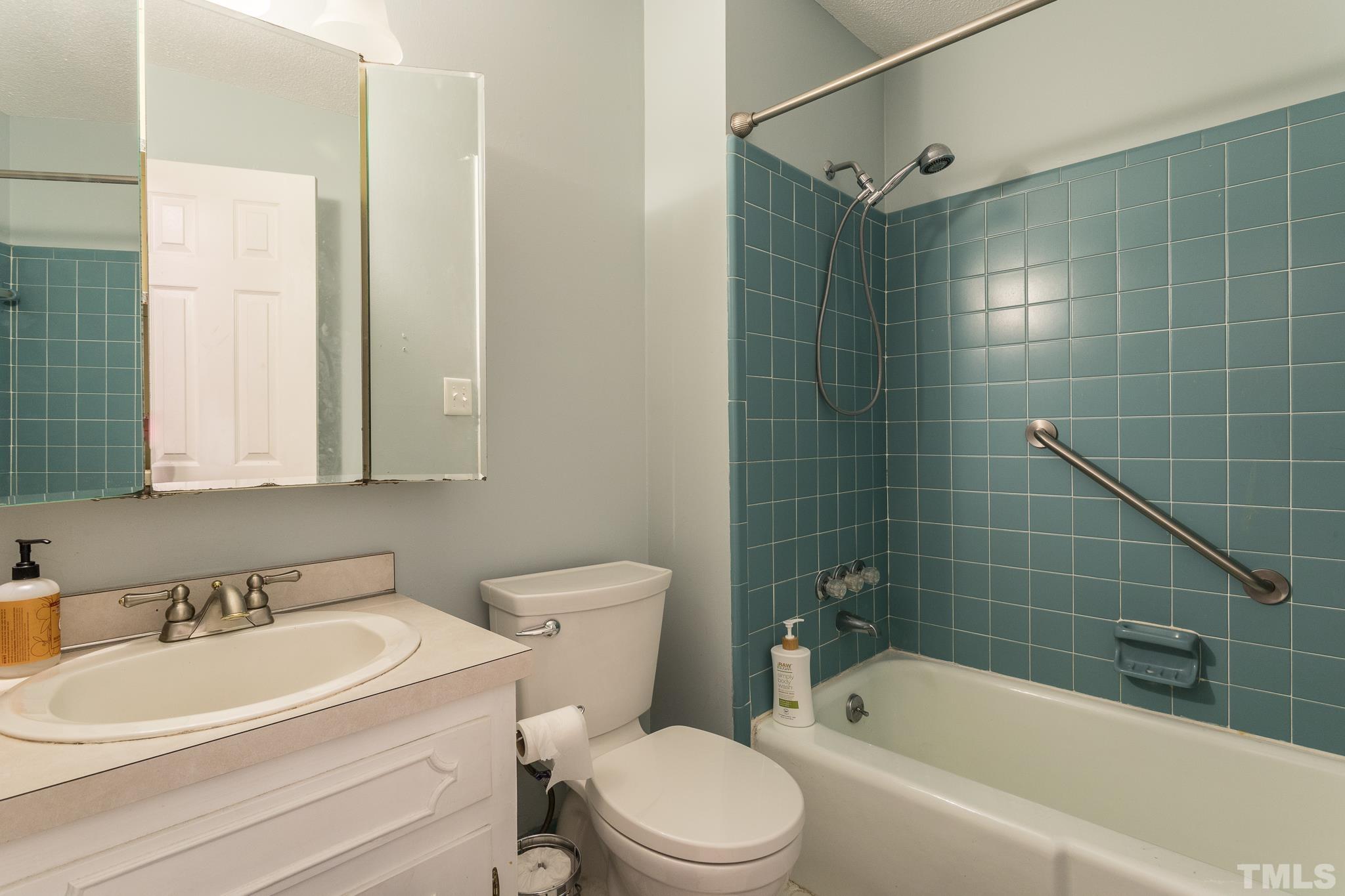 7600 Fiesta Way Raleigh, NC 27615 - Photo 8 of 19