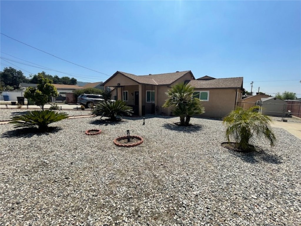 10539 Tinker Avenue Tujunga, CA 91042 - Photo 2 of 20