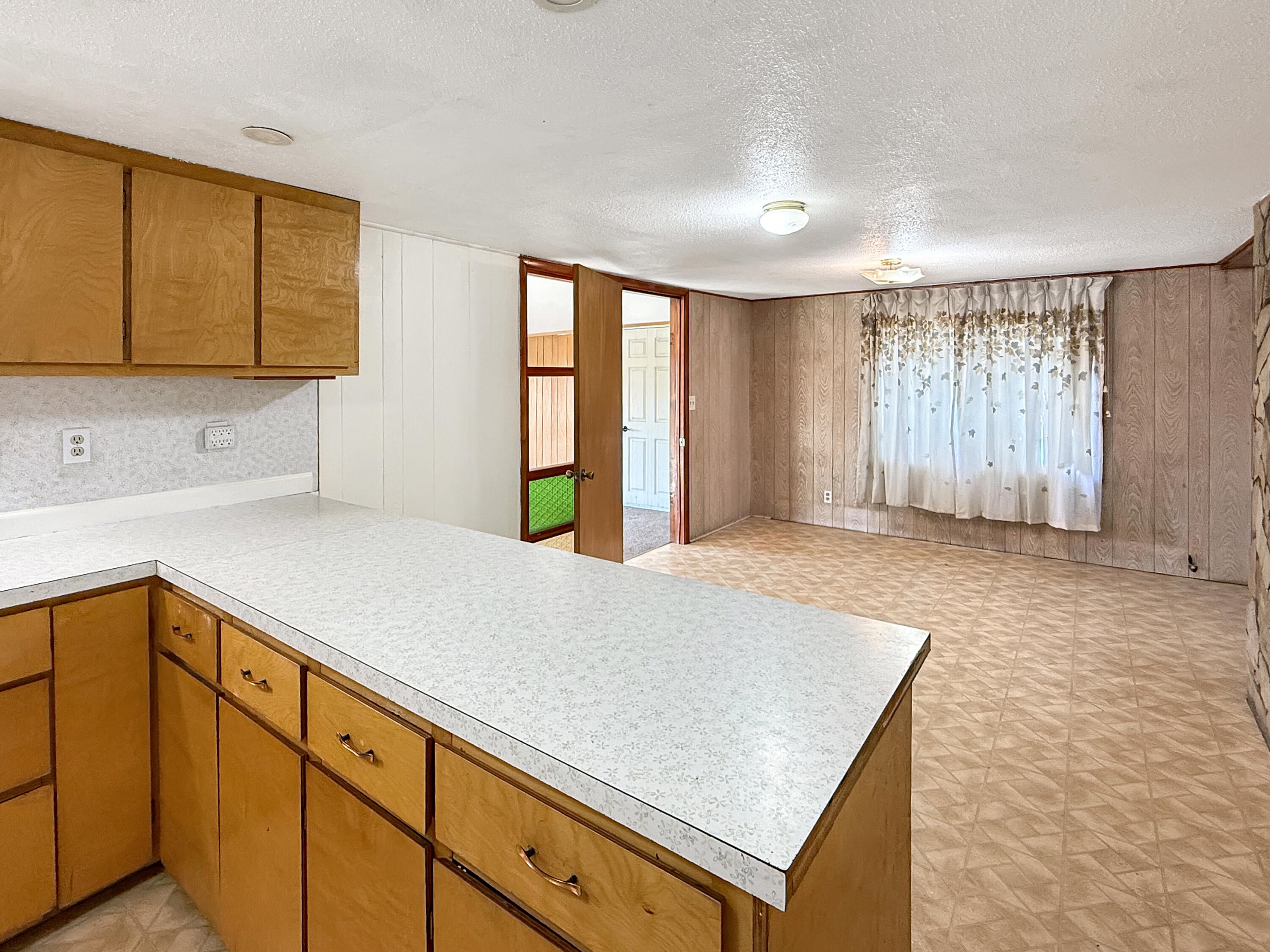 643 North Coles Road Prineville, OR 97754 - Photo 7 of 45 Dining Area