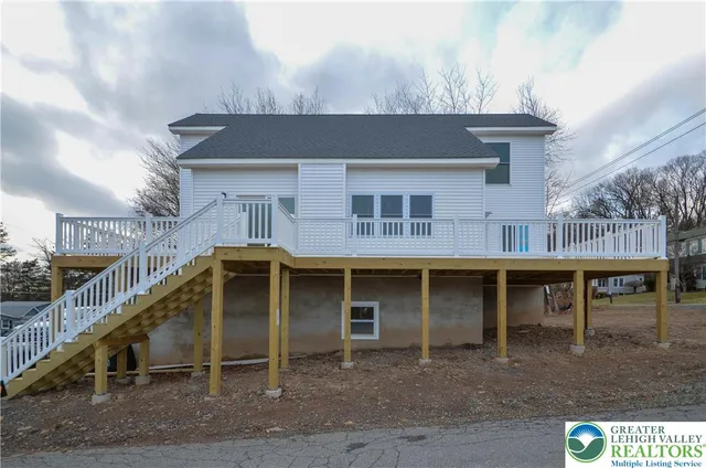 $2,500 | 2 Elm Street, Mount Pocono, PA 18344