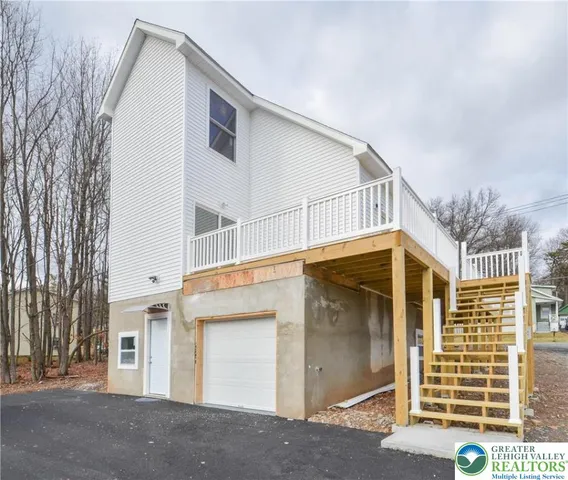 $2,500 | 2 Elm Street, Mount Pocono, PA 18344