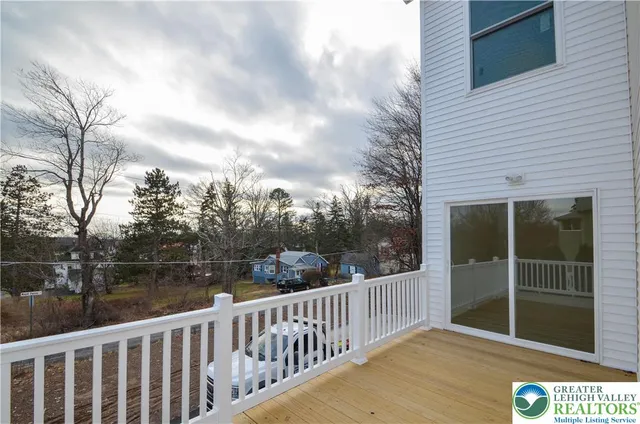 $2,500 | 2 Elm Street, Mount Pocono, PA 18344