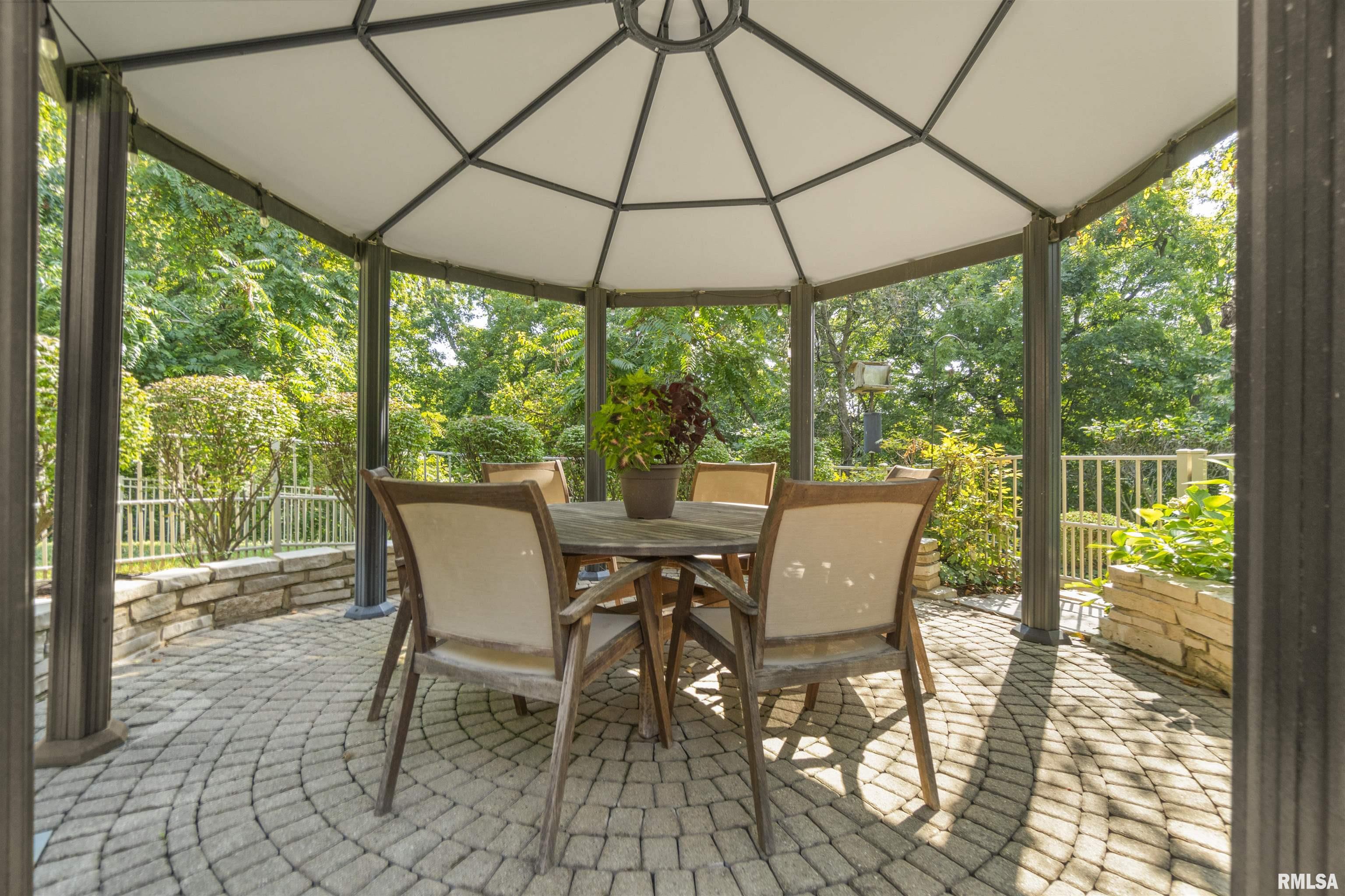 200 West Ravinwoods Road Peoria, IL 61615 - Photo 18 of 70