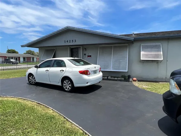 $3,200 | 14253 Southwest 107th Place, Unit X, Miami, FL 33176