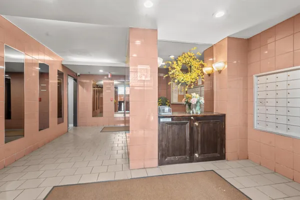 $2,300 | 43 Van Wagenen Avenue, Unit 3D, Jersey City, NJ 07306