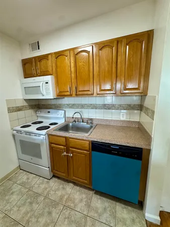 $2,300 | 43 Van Wagenen Avenue, Unit 3D, Jersey City, NJ 07306