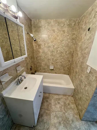 $2,300 | 43 Van Wagenen Avenue, Unit 3D, Jersey City, NJ 07306