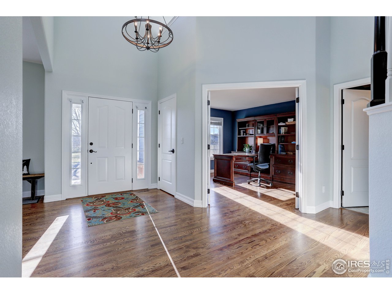 11744 Riverview Road Longmont, CO 80504 - Photo 5 of 40 a view interior of the house and livingroom view