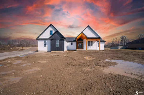 $825,000 | 2706 South Custer Road, Monroe, MI 48161