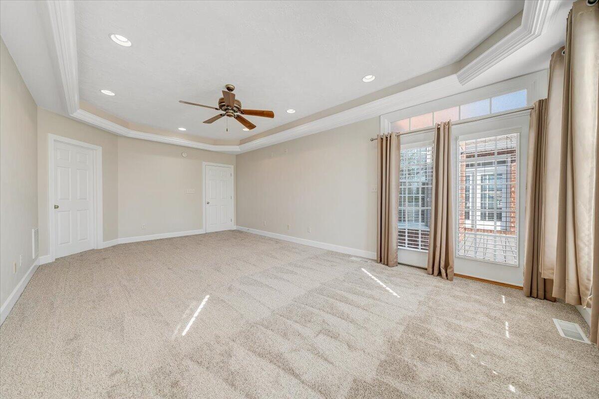 220 Settlers Road Fincastle, VA 24090 - Photo 38 of 106 a view of a livingroom with a ceiling fan and window