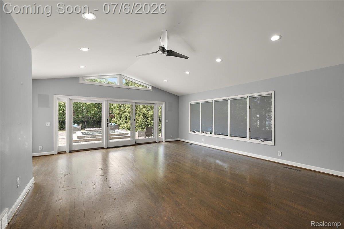 1051 Devonshire Road Grosse Pointe, MI 48230 - Photo 31 of 98 050-1051 Devonshire-49.jpg