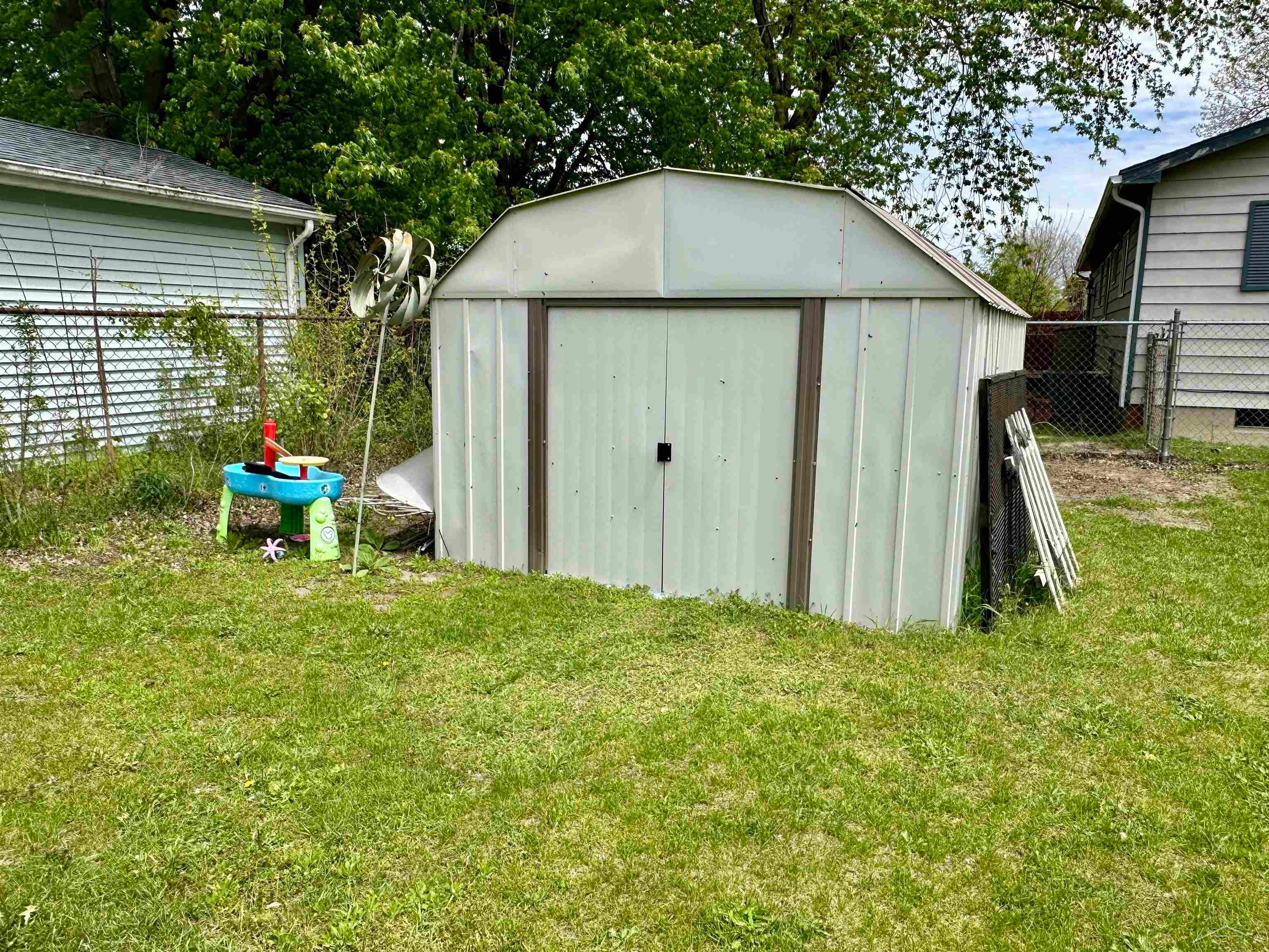 4798 Cherokee Road Saginaw, MI 48604 - Photo 17 of 20 Gallery Image 17