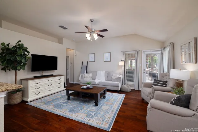 $339,900 | 5610 Thunder Oaks, San Antonio, TX 78261