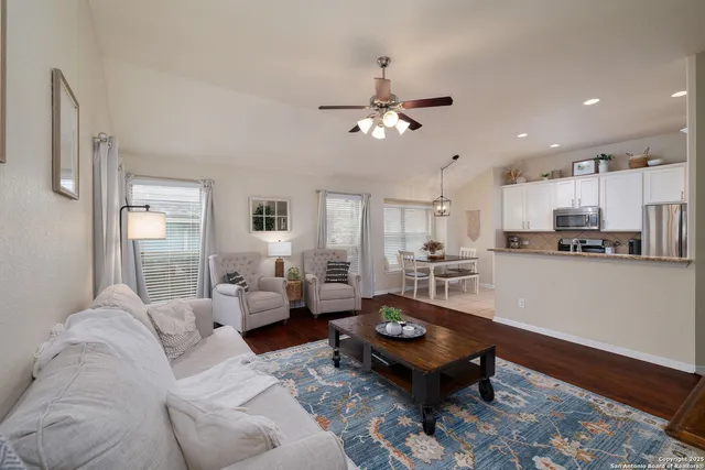 $339,900 | 5610 Thunder Oaks, San Antonio, TX 78261