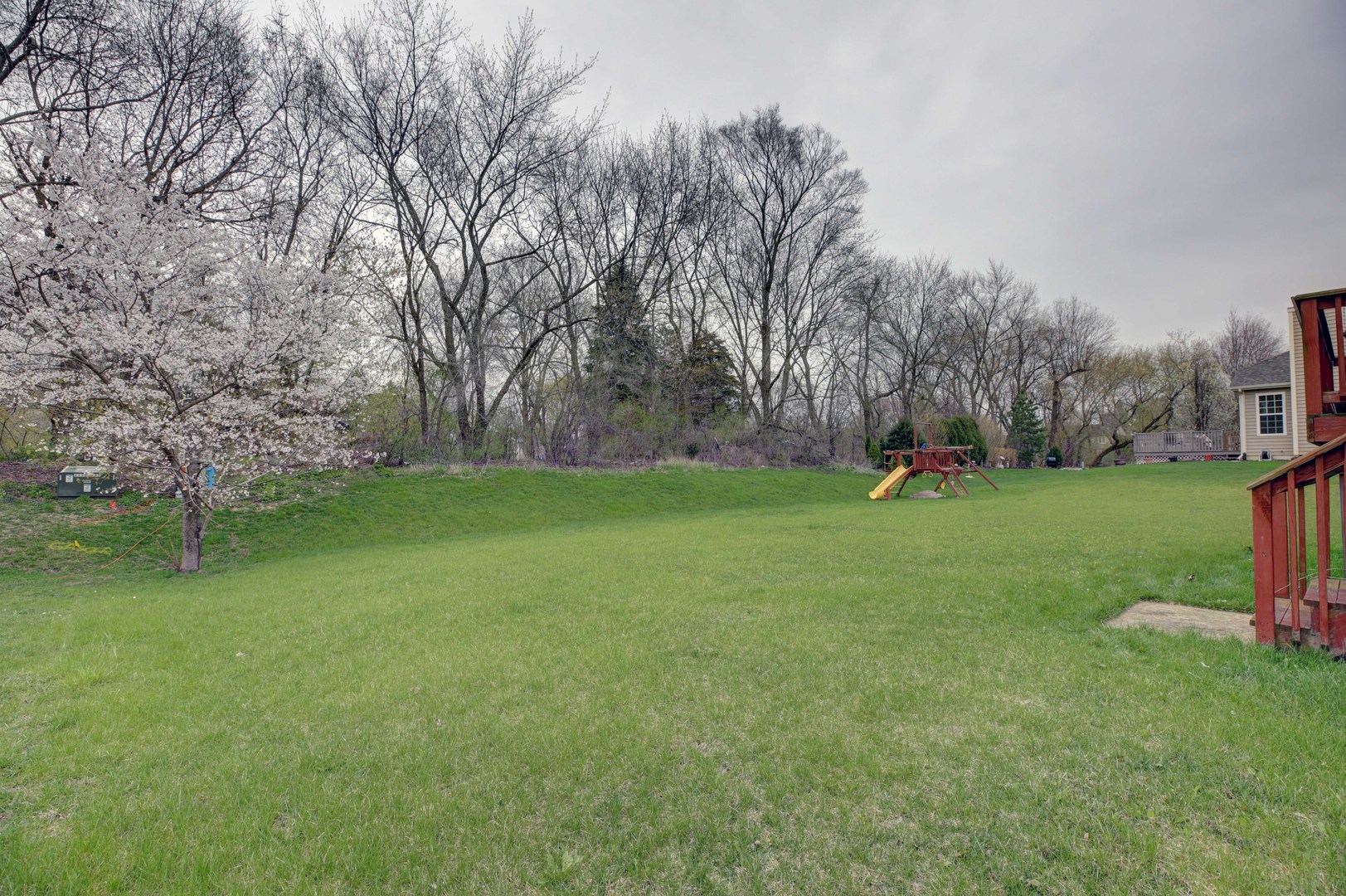863 Oak Ridge Boulevard Elgin, IL 60120 - Photo 44 of 46 a view of a golf course